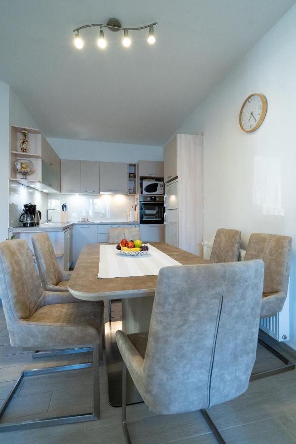 Apartman Ana 노비비노돌스키 외부 사진