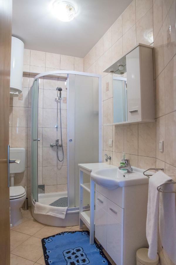 Apartman Ana 노비비노돌스키 외부 사진